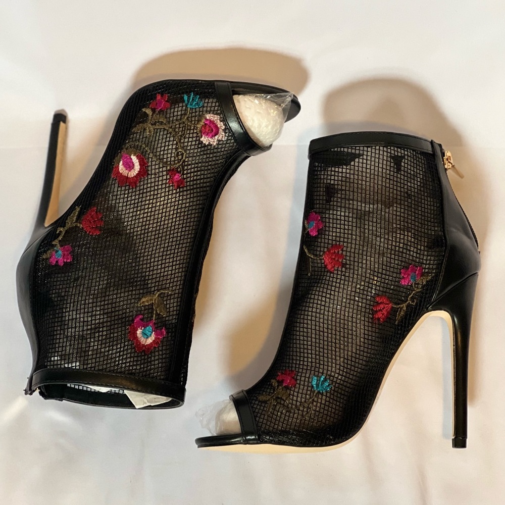 Shoe Dazzle Marissa Mesh Booties SZ 7